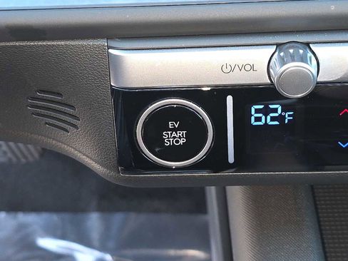 Used 2024 Hyundai Ioniq 6 SE image 24