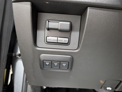Used 2024 GMC Canyon AT4X w/ AT4X AEV Edition AWD/4WD image 19