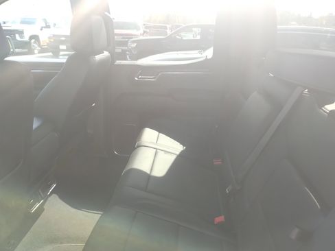 Used 2024 GMC Sierra 1500 SLT image 15