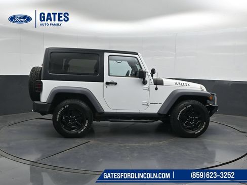 Used 2015 Jeep Wrangler Sport AWD/4WD image 3