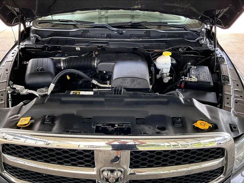 Used 2022 RAM 1500 Classic SLT RWD image 27