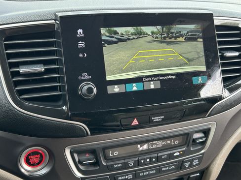 Used 2021 Honda Pilot EX image 22