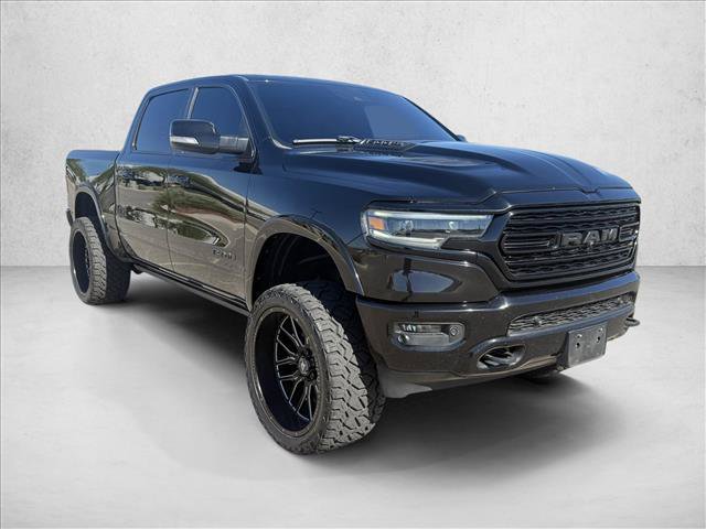 Used 2020 RAM 1500 Limited w/ Black Appearance Package AWD/4WD image 3