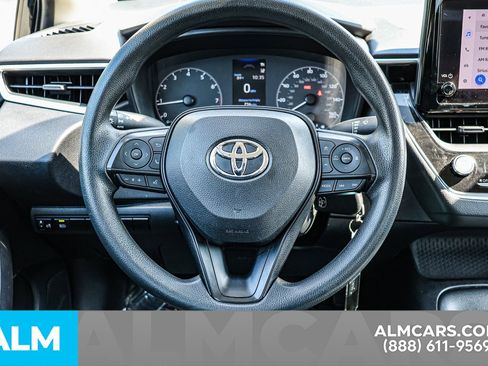 Used 2023 Toyota Corolla LE image 31
