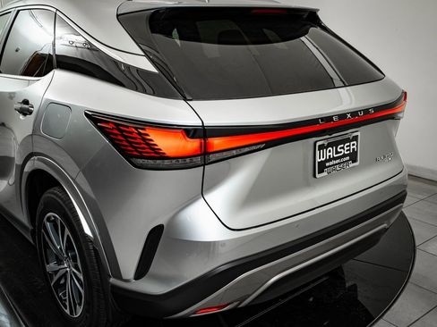 Used 2025 Lexus RX 350 Premium image 19
