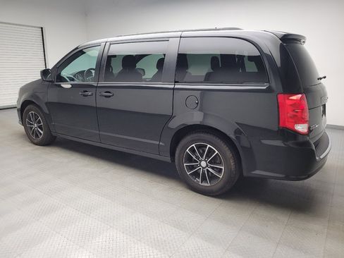 Used 2018 Dodge Grand Caravan GT FWD image 3