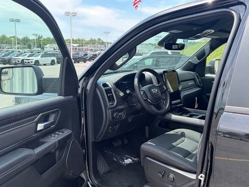 New 2026 RAM 1500 4x4 Crew Cab image 13