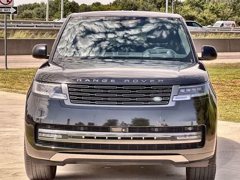 Used 2024 Land Rover Range Rover SE AWD/4WD image 7