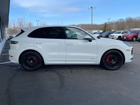 Used 2023 Porsche Cayenne GTS AWD/4WD image 4