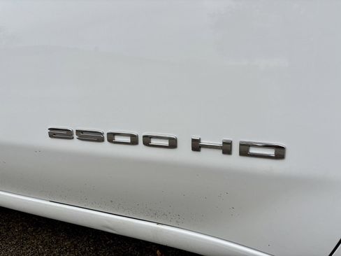 Used 2021 GMC Sierra 2500 SLE w/ SLE Value Package; image 27