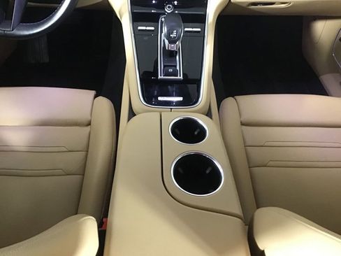 Certified 2022 Porsche Panamera 4 AWD/4WD image 26