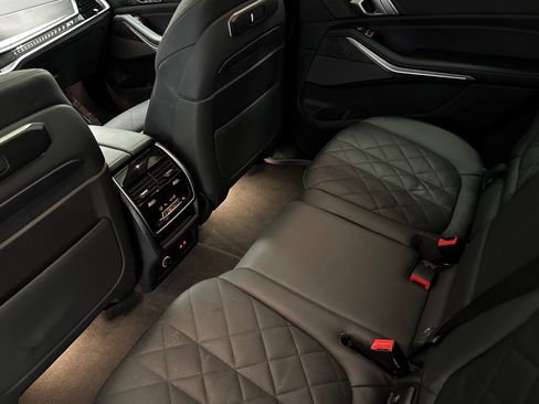 Used 2023 BMW X7 xDrive40i w/ Premium Package image 15