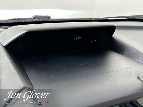 Used 2022 Subaru Forester Premium image 30