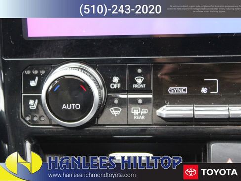 Used 2023 Toyota Highlander Limited image 31