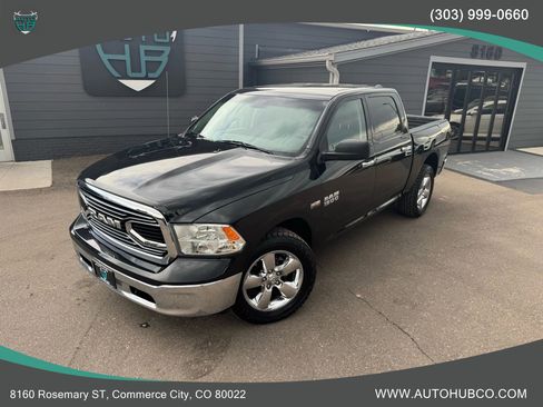 Used 2017 RAM 1500 Classic SLT image 2