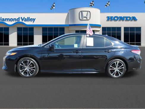 Used 2019 Toyota Camry SE FWD image 7