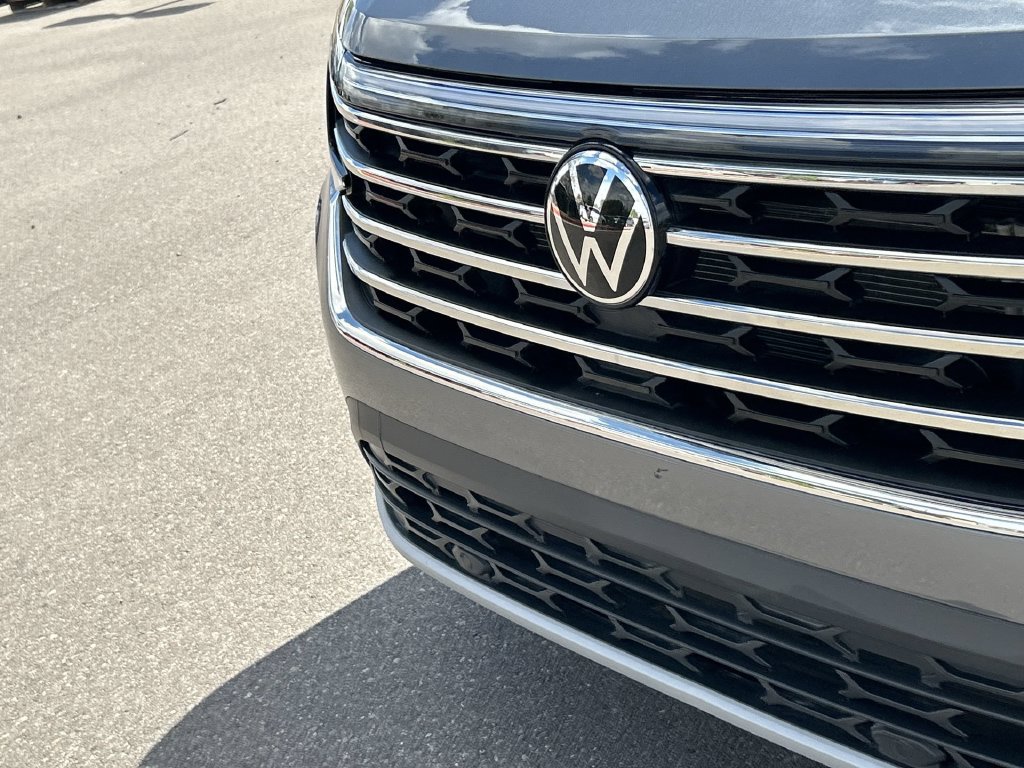 Used 2025 Volkswagen Atlas SE FWD image 29