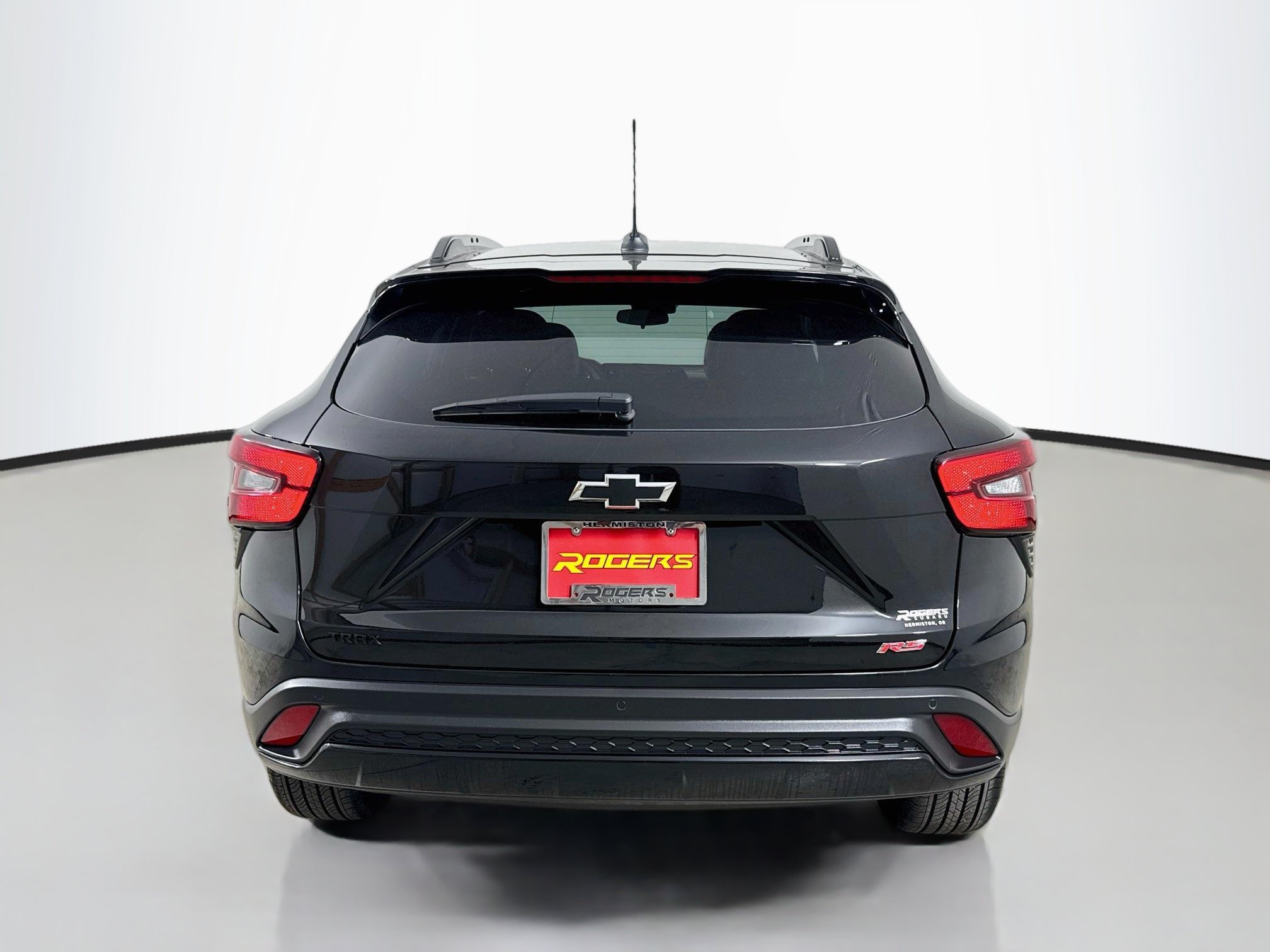 Used 2025 Chevrolet Trax RS w/ Sunroof Package FWD image 7