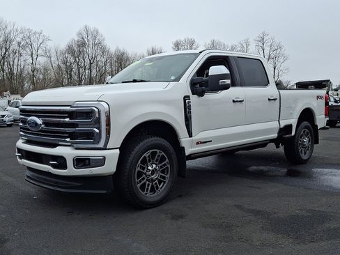 Used 2024 Ford F250 Limited w/ FX4 Off-Road Package image 5