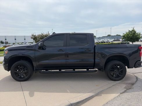 Used 2024 Chevrolet Silverado 1500 Custom Trail Boss w/ Dark Appearance Package AWD/4WD image 5