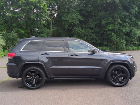 Used 2015 Jeep Grand Cherokee Altitude AWD/4WD image 3