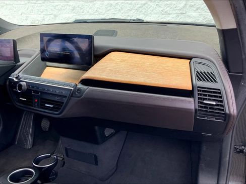 Used 2015 BMW i3 w/ Range Extender image 18