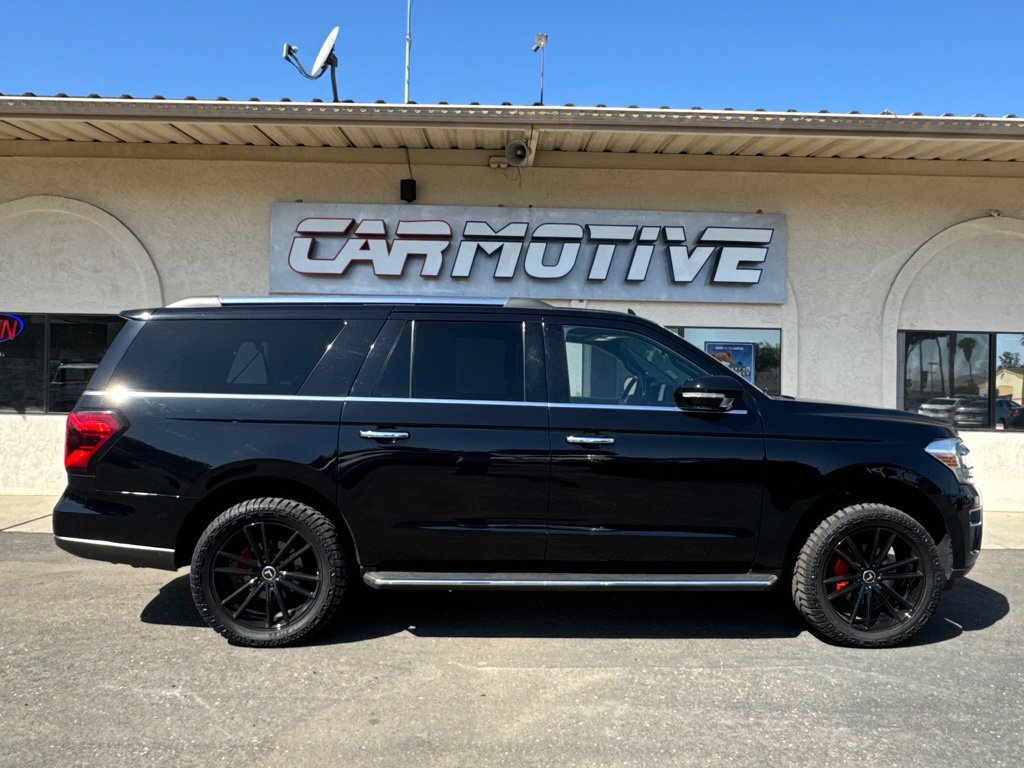 Used 2023 Ford Expedition Max Limited RWD image 3