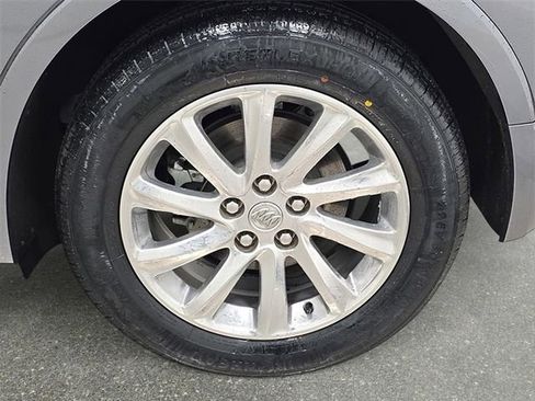 Used 2019 Buick Envision Essence FWD image 33