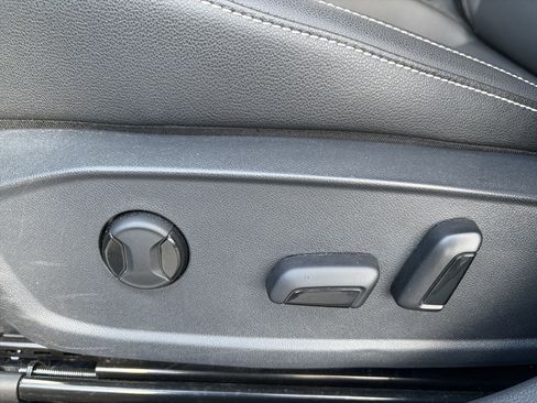 Used 2024 Volkswagen Jetta SE FWD image 18