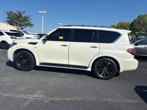 Used 2020 Nissan Armada Platinum w/ Captain's Chairs Package RWD image 7