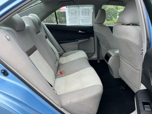 Used 2012 Toyota Camry LE FWD image 13