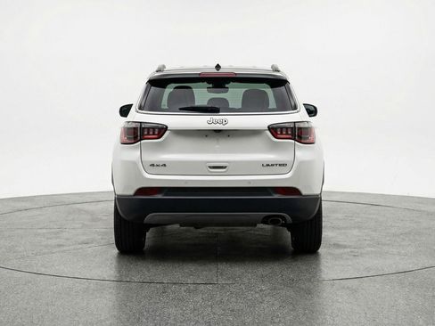 Used 2025 Jeep Compass Limited image 7