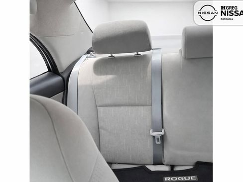 Used 2013 Toyota Corolla L FWD image 10