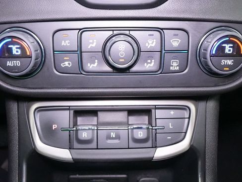 Used 2024 GMC Terrain Denali w/ Denali Premium Package AWD/4WD image 39