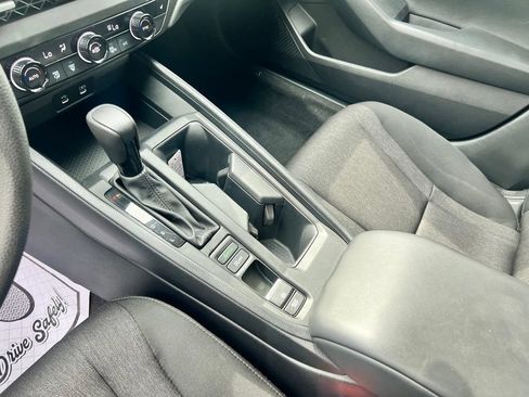 Used 2023 Honda Accord EX image 17