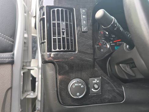 Used 2021 Chevrolet Express 2500 LS w/ Enhanced Convenience Package RWD image 32