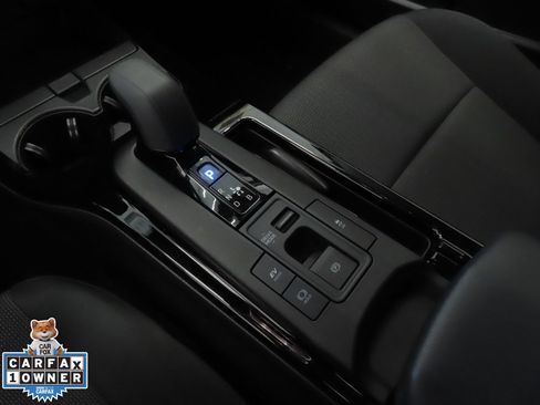 Used 2024 Toyota Prius LE image 18