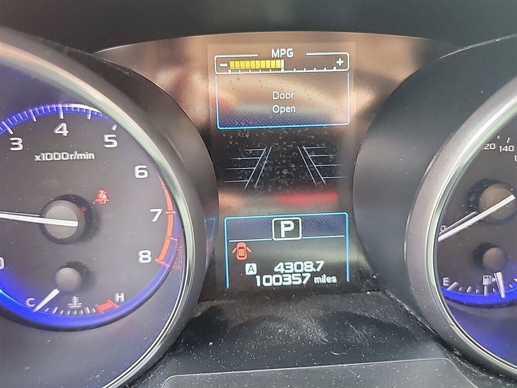 Used 2017 Subaru Outback 2.5i Limited AWD/4WD image 11