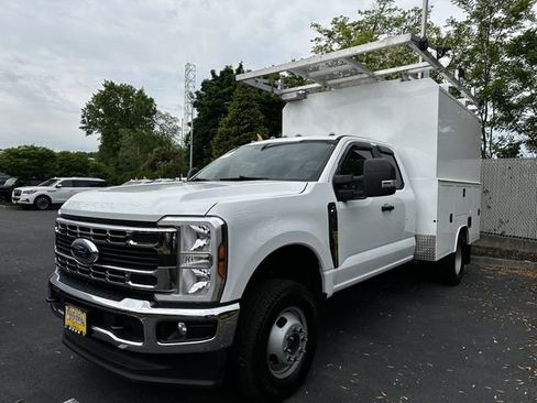 Certified 2024 Ford F350 XL w/ Snow Plow Prep Package AWD/4WD image 8