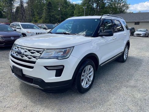 Used 2019 Ford Explorer XLT AWD/4WD image 1