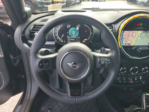 Used 2024 MINI Cooper Clubman S image 30