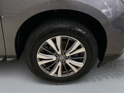 Used 2020 Nissan Pathfinder SL AWD/4WD image 15