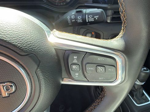 Used 2025 Jeep Wrangler Sahara w/ Dual Top Group AWD/4WD image 24