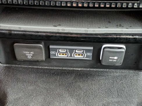 Used 2024 Jeep Wagoneer L 4WD image 14
