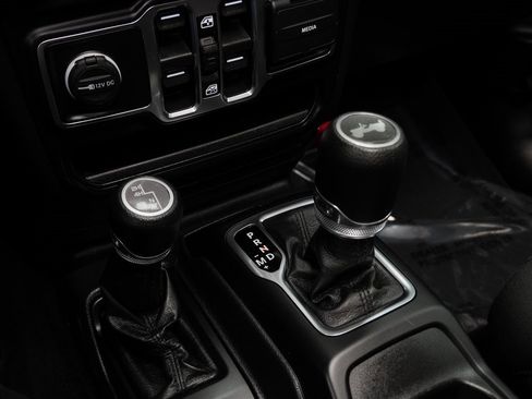 Certified 2021 Jeep Wrangler Unlimited Sport image 37