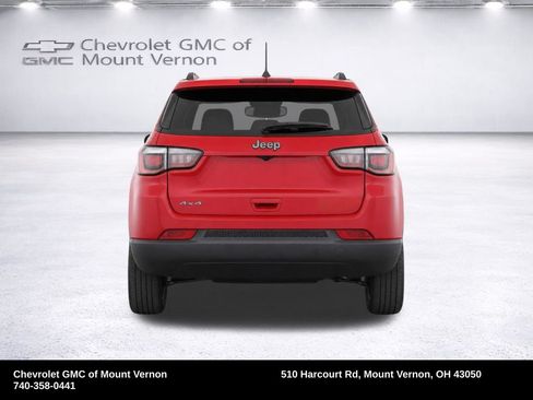 Used 2025 Jeep Compass Latitude w/ Altitude Special Edition AWD/4WD image 8