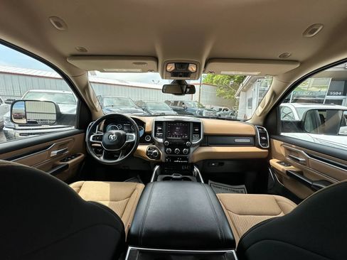 Used 2019 RAM 1500 Big Horn AWD/4WD image 13