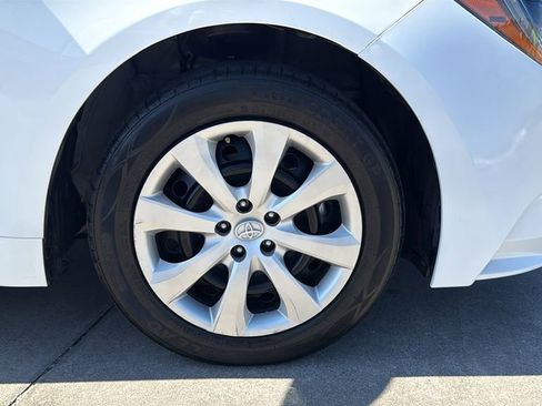 Used 2026 Toyota Corolla LE FWD image 33