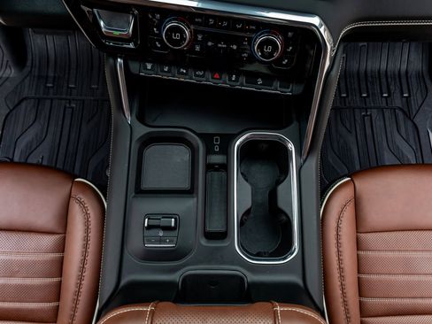 Used 2026 GMC Sierra 2500 Denali Ultimate image 28