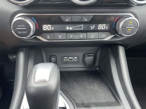 Used 2025 Nissan Sentra SR w/ Midnight Edition image 41